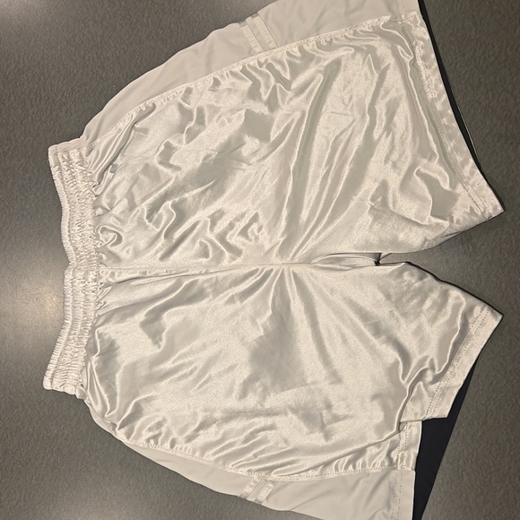 Men's Starter Basketball Shorts - Picture 4 of 6